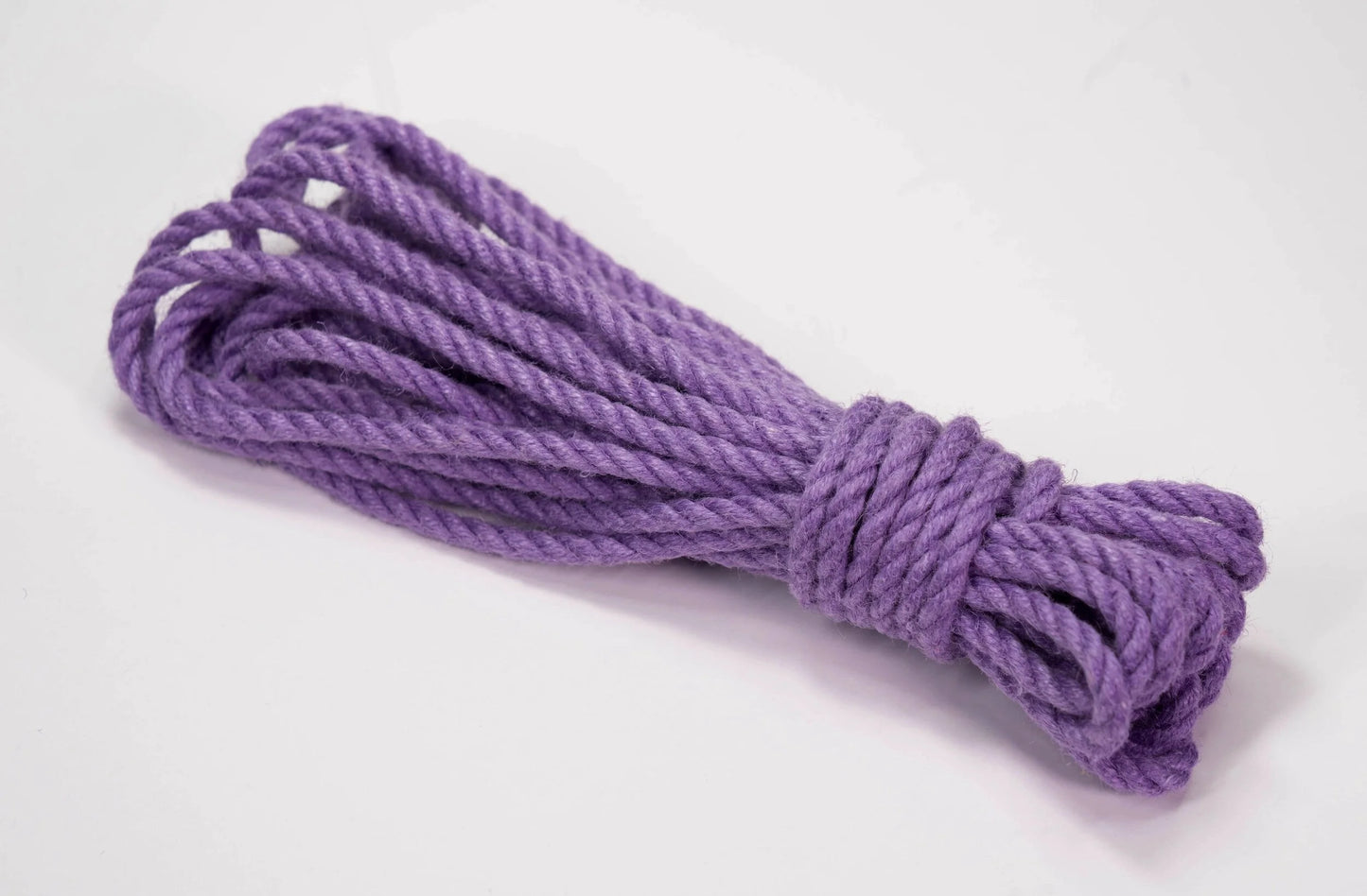 Kinbaku Studio 6mm Jute Rope - 8m hank - wax process conditioned
