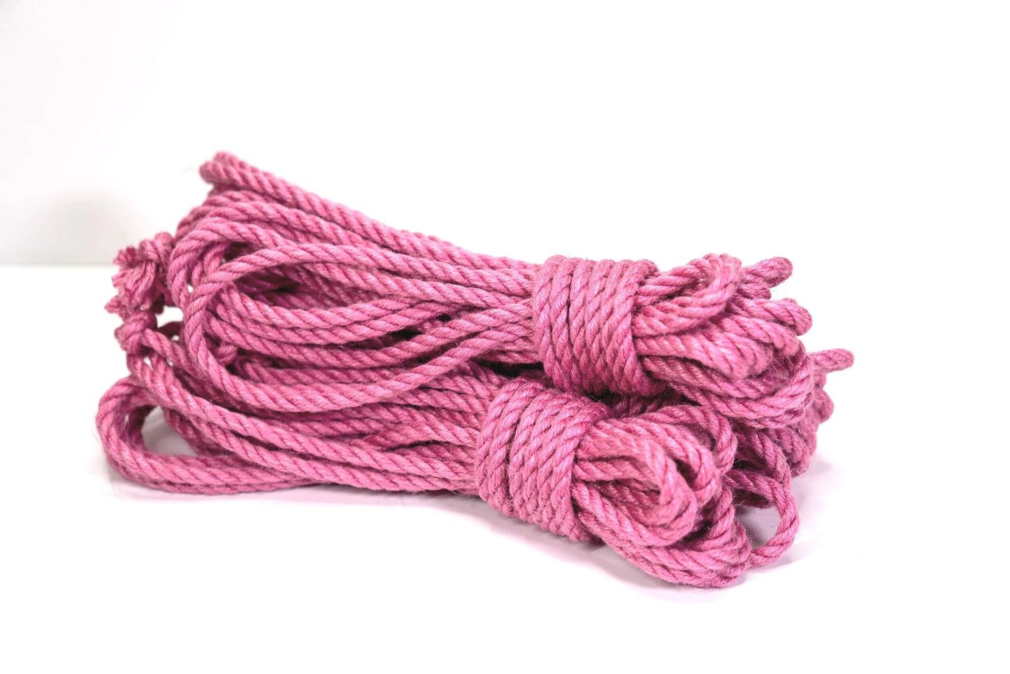 Kinbaku Studio 6mm Jute Rope - 8m hank - unconditioned